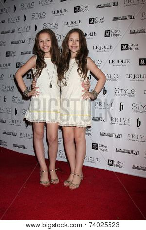 LOS ANGELES - OCT 15:  Bianca D'Ambrosio, Chiara D'Ambrosio at the Sue Wong 