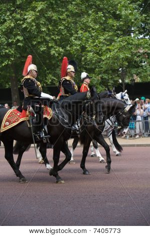 Trooping สีในลอนดอน สหราชอาณาจักร 2006/06/17