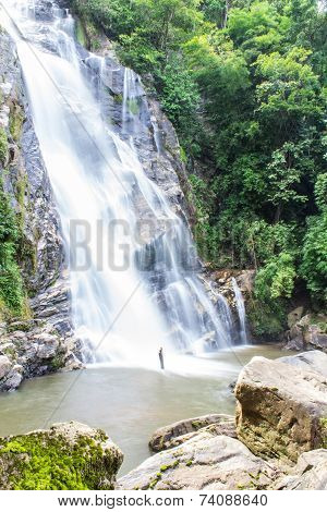 Mae Tia Waterfall, Ob Lung National Park In Chiangmai Thailand