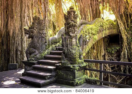 Dragon sculpture.