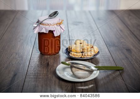 Canestrelli biscuit on wood table, vanilla cookies