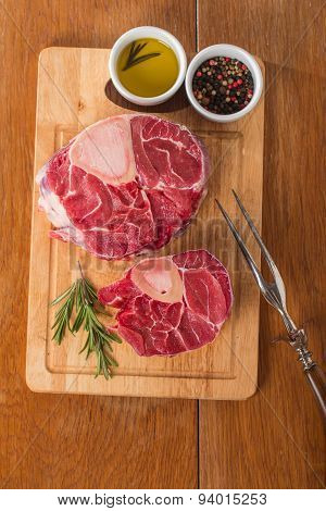 Raw Fresh Cross Cut Veal Shank