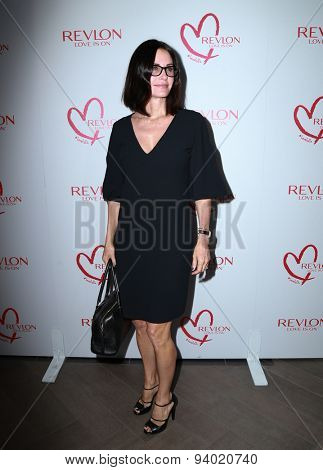 LOS ANGELES - JUN 3:  Courteney Cox at the Halle Berry And Revlon Celebrate Achievements In Cancer Research at the Four Seasons Hotel on June 3, 2015 in Los Angeles, CA