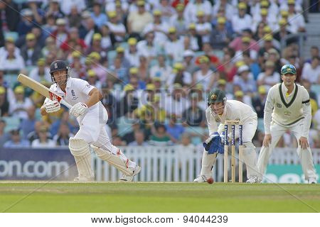 LONDON, ENGLAND - August 25:  Jonathan Trott Brad Haddin and Michael Clarke during the Investec Ashes cricket match between England and Australia played at The Kia Oval Cricket Ground