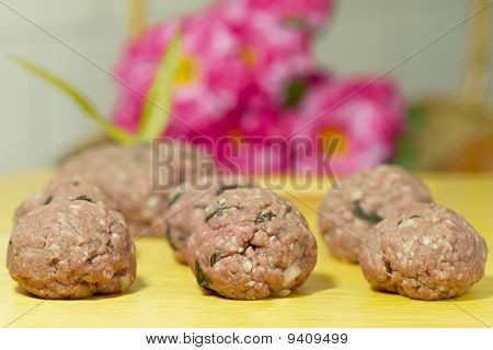 Håndlavede frikadeller