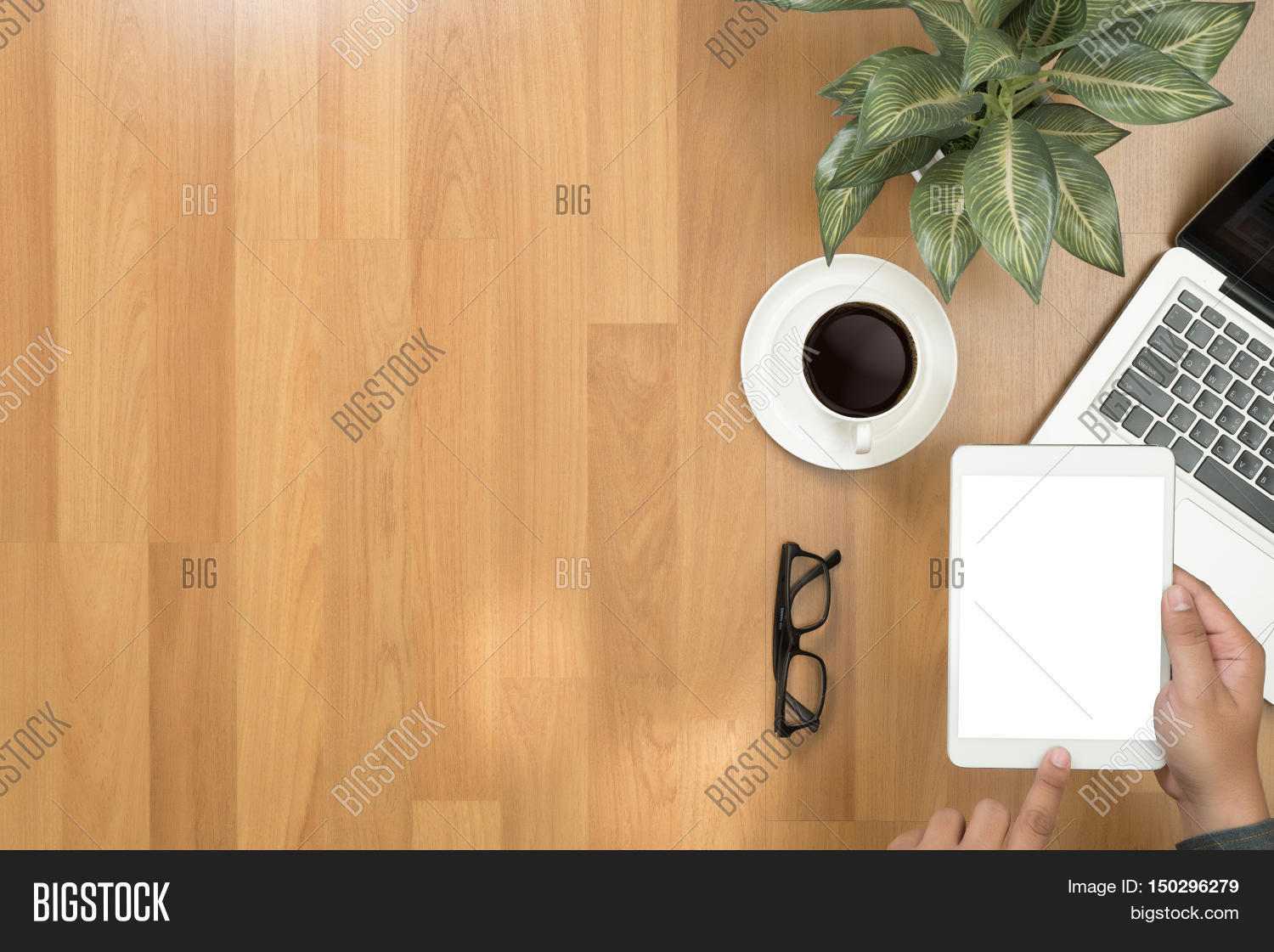 wooden desktop