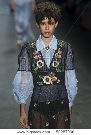 Anna Sui - Spring 2017 Collection