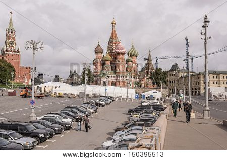 Moscow Russia -September 08 2016: Area Vasilevsky descent. By area moving the pedestrians and cars stand