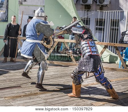 Rostov-on-Don Russia- October 012016: Fight knights in the arena of the park W. Cherevichkin