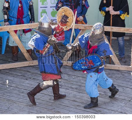 Rostov-on-Don Russia- October 012016: Fight knights in the arena of the park W. Cherevichkin