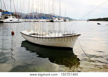 White Boat And Luxury Yachts