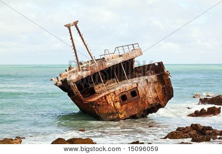 Naufragio de Aghullas en las rocas