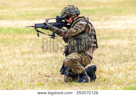 Feldkirchen / Germany - June 9, 2018: German Soldier On An Exercise At Open Day On Day Of The Bundes