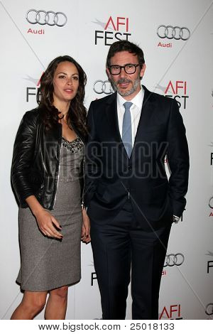 LOS ANGELES - 6 NOV: Benice Bejo, Michel Hazanavicius arriveert op de 