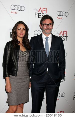 LOS ANGELES - 6 NOV: Benice Bejo, Michel Hazanavicius arriveert op de 