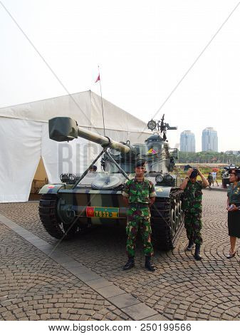 Army And Tank At Tugu Monumen Nasional. Travel In Jakarta, The Capital Of Indonesia. 4Th October, 20