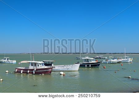 Ile de RÃ© - Boats in the harbor of French village Loix