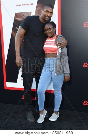 LOS ANGELES - JUL 17:  Metta World Peace and Diamond Artest arrives to the 'The Equalizer 2' Los Angeles Premiere  on July 17, 2018 in Hollywood, CA                