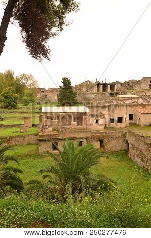 Ruins Of Pompeii Unearthed By Archaeologists In Italy