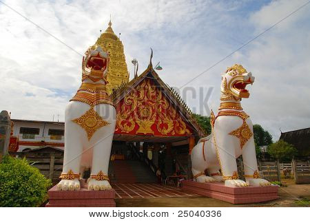 Thai Golden beide Gaya In Sangkhlaburi