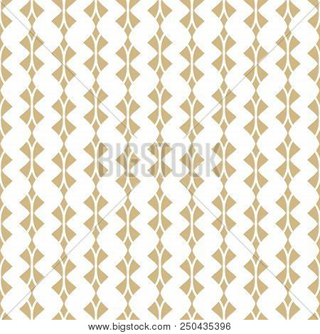 Vector Gold And White Geometric Seamless Pattern With Curved Shapes, Feathers