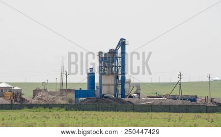 Industrial Silo, Large Storage Tanks, Plant And Structures