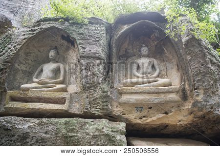 Cambodia Kampong Thom Phnom Santuk Temple