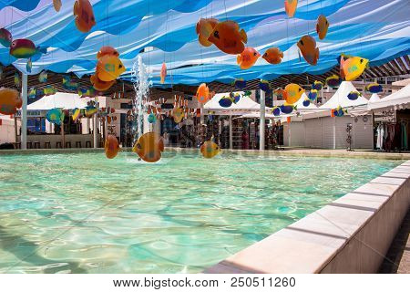 The Xviii International Artesania Show: Located In The Antonio Banderas Square Of Puerto Banús City,
