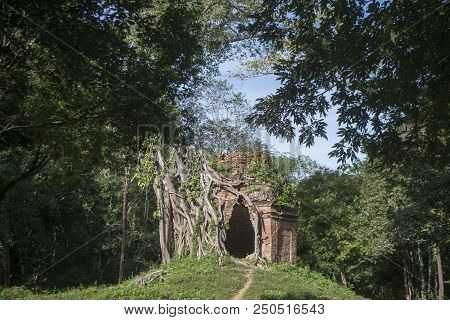 Cambodia Kampong Thom Sambor Prei Kuk Temple