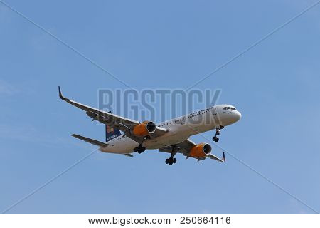 Amsterdam The Netherlands - July 22nd 2018: Tf-fic Icelandair Boeing 757-200 Final Approach To Schip