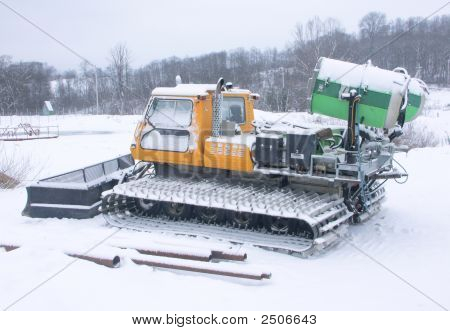 Śnieg ciągnika
