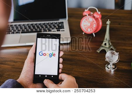 Chiangmai, Thailand -july 07,2018 : Close Up On Man Hand Hold Sony Mobile For Searching On Www.googl