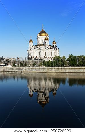 Cathedral Of Christ The Saviour. Moskva River. Moscow, Russia