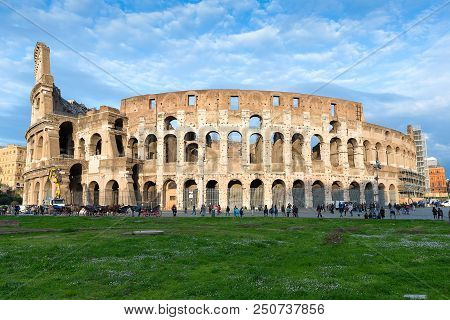 Panoramic View Of The Colosseum, Amphitheatrum Novum, Amphitheatrum Flavium, Rome, Italy, Europe