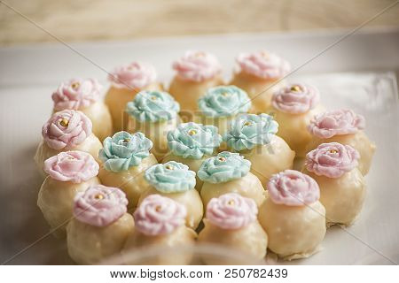 Rich Decorative Snacks In Pastel Tones For The Party