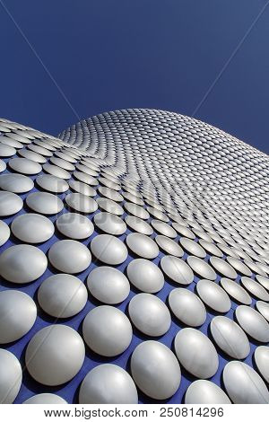 Birmingham, Uk: June 29, 2018: Selfridges Is One Of Birmingham City's Most Distinctive And Iconic La