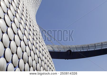 Birmingham, Uk: June 29, 2018: Selfridges Is One Of Birmingham City's Most Distinctive And Iconic La