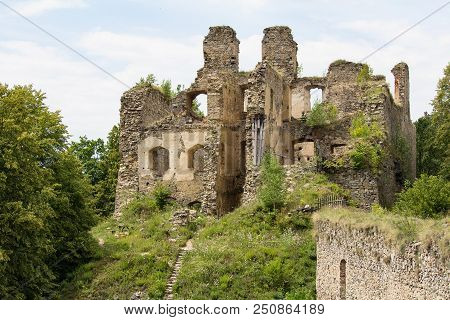 Old Ruin Castle Divci Kamen Near Village Brloh