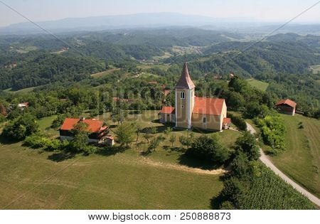 KOMOR ZACRETSKI - JULY 06: Chapel of Saint Vitus in Komor Zacretski, Croatia on July 06, 2007.