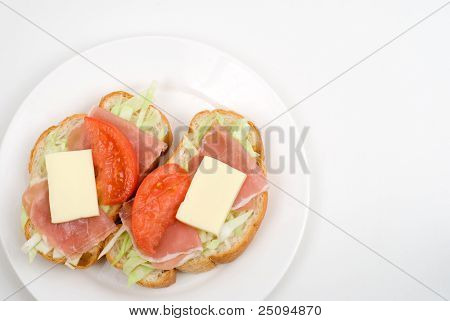 Aamiaista leipää