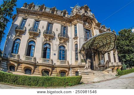 Bucharest,romania-july 16,2018:george Enescu National Museum In The Cantacuzino Palace. Built In 190