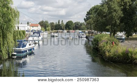 Beccles, Suffolk, Uk, July 2018 - Boats On The River Waveney In The Old Market Town Of Beccles, Suff
