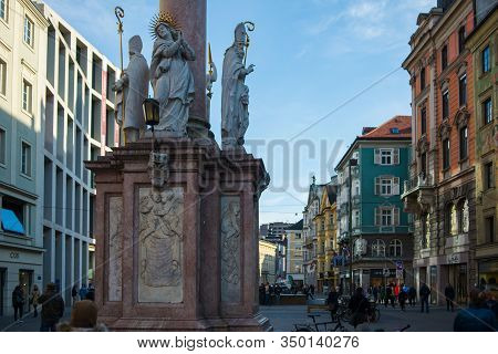Insbruk, Austria - February 2020:pedestrians, Residents And Tourists In The Narrow Streets Of The Ol