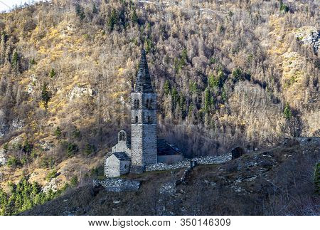 San Peyre Di Stroppo And The Lazaretto Of Caudano: Two Artistic Jewels Of The Maira Valley
