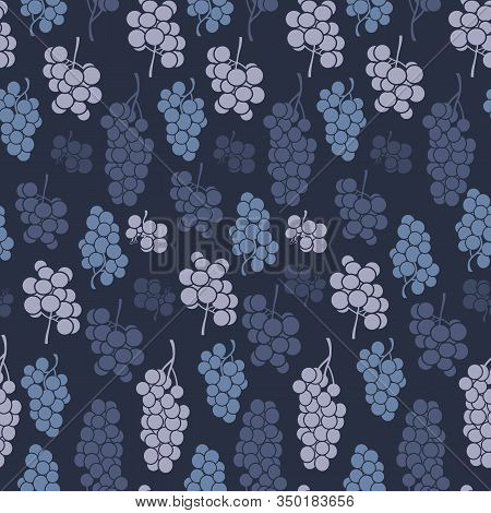 Vector Dark Puple Grapes Seamless Pattern Print Background.