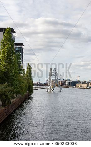 Berlin, Germany- October 6, 2019: View Of The Oberbaunum Bridge And Tv Tower And The Spree River Fro