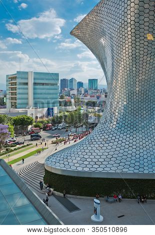 September, 2017, Mexico, Mexico City, Modern Architecture, Street, People And The Museum Soumaya In 