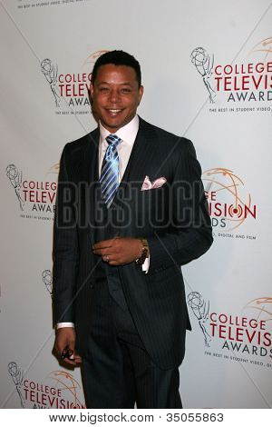 LOS ANGELES - április 9: Terrance Howard érkezik a 32 éves főiskolai televíziós díjat Renai