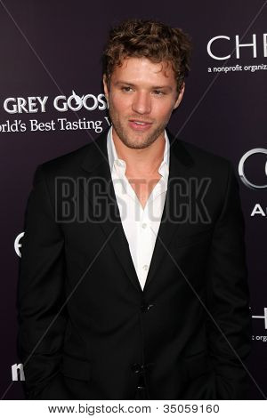 LOS ANGELES - 11 de JUN: Ryan Phillippe al llegar a la bola de mariposa crisálida 10 en casa privada 