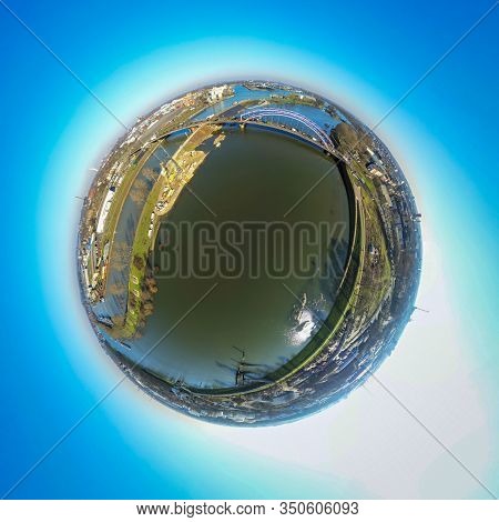 Ruhr Hochwasser Oberbuergermeister Karl Lehr Brueckenzug In Duisburg_little Planet